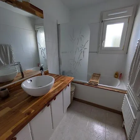 Maison Familiale Avec Jardin Et Terrasse * Bessan
